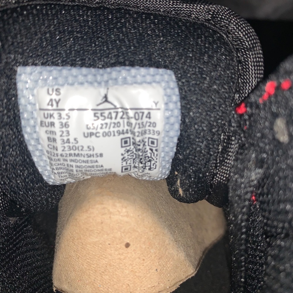 Jordan 1 Mid Banned 2020 (GS) - Picture 6 of 7